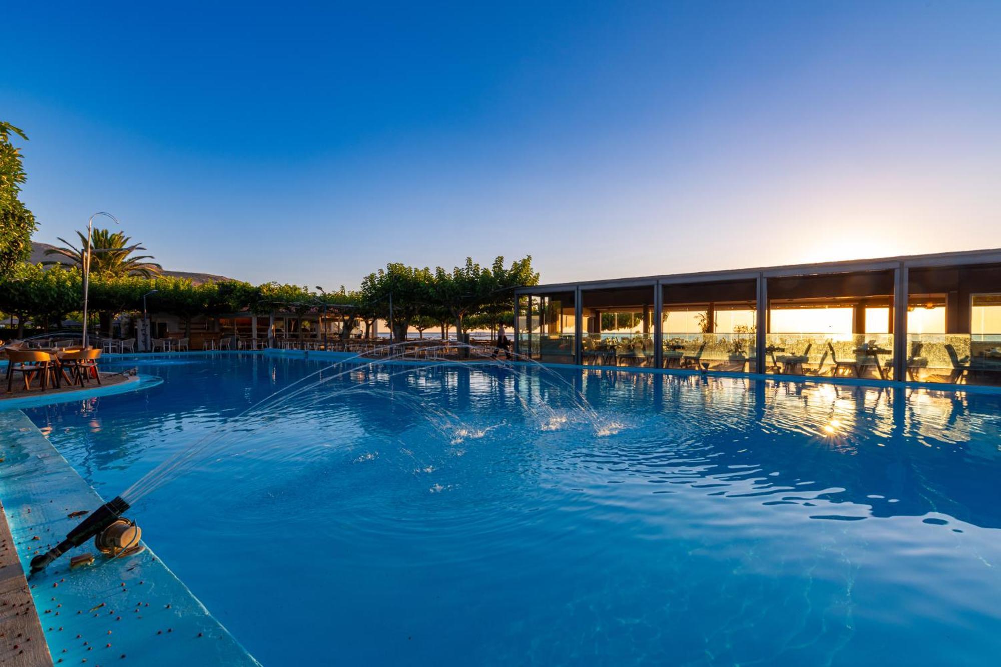 גאורגיופוליס Corissia Beach Hotel מראה חיצוני תמונה